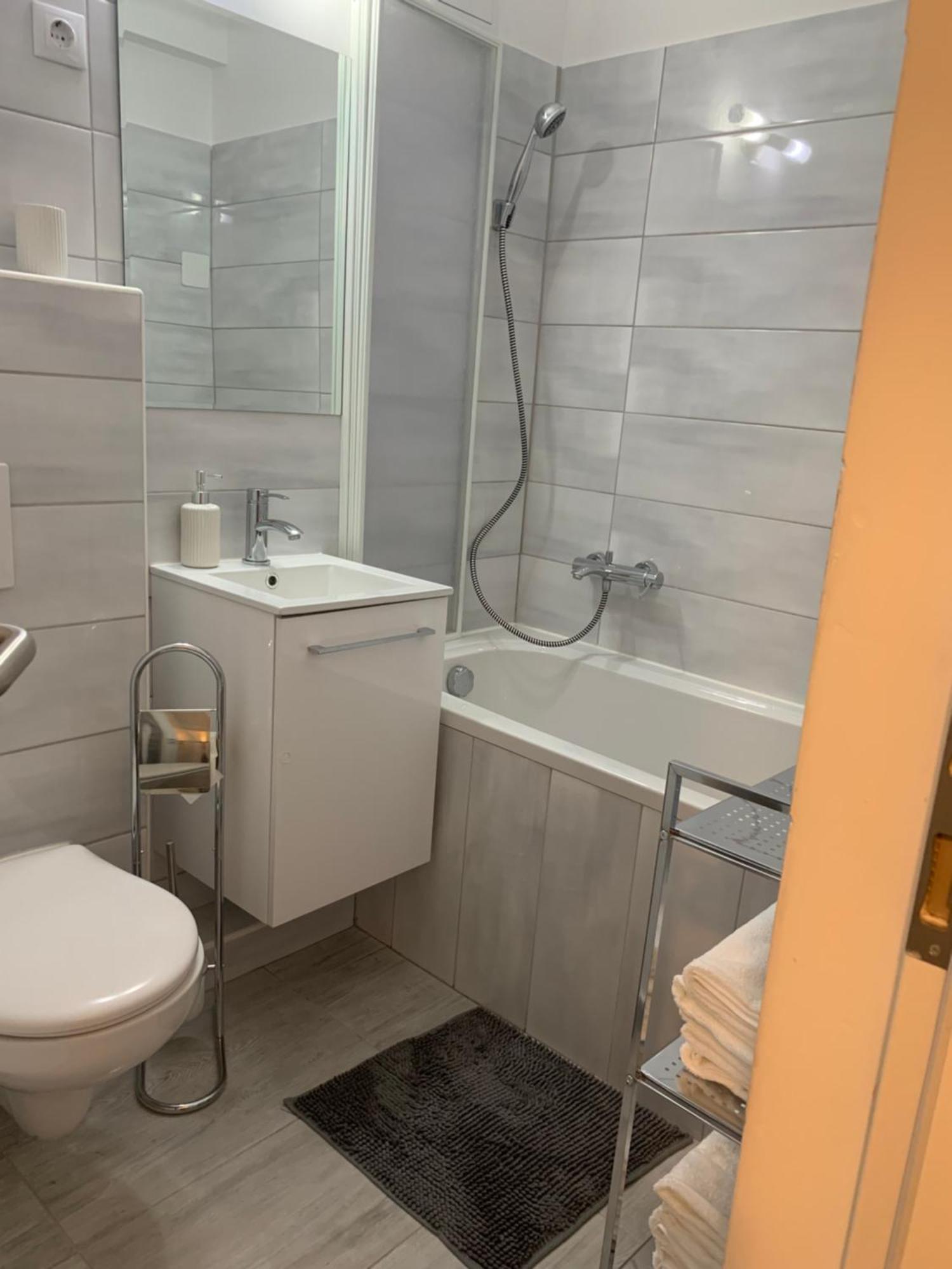 Appartement Origo à Győr Extérieur photo