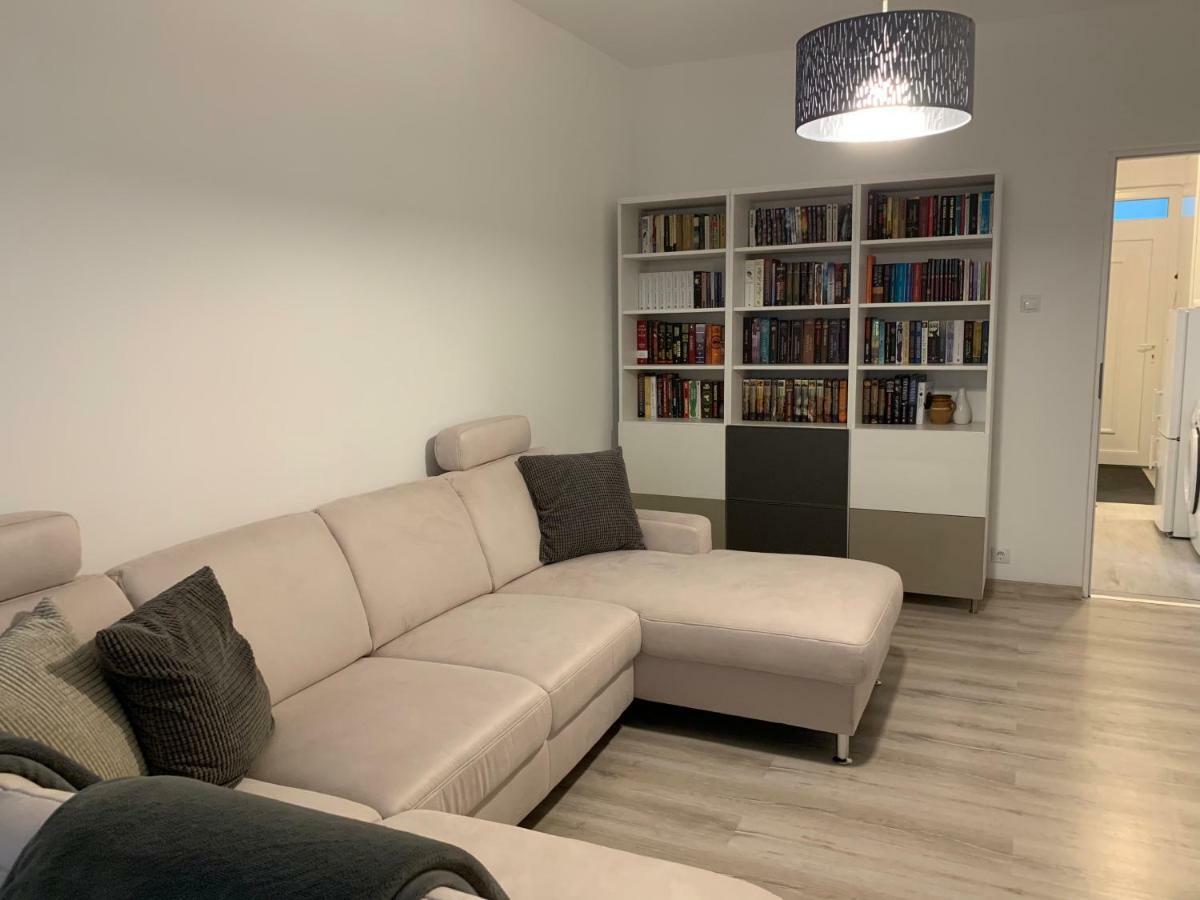 Appartement Origo à Győr Extérieur photo