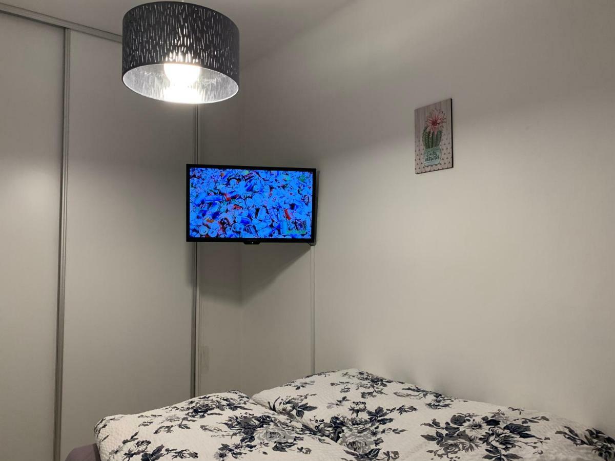 Appartement Origo à Győr Extérieur photo
