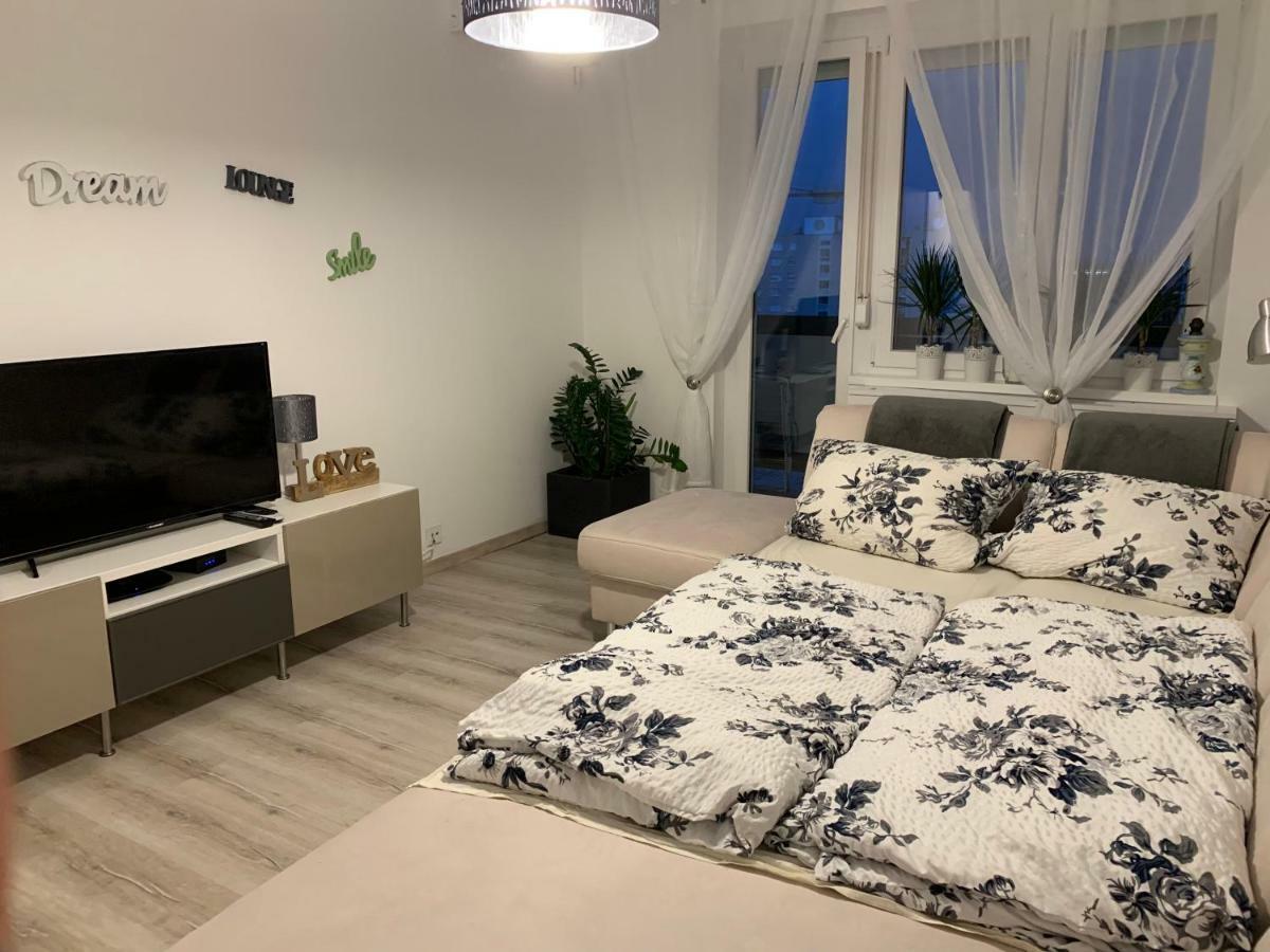Appartement Origo à Győr Extérieur photo